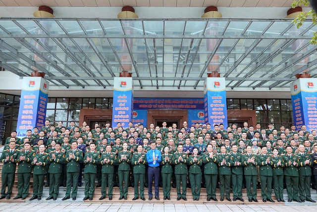 Đại tướng Phan Văn Giang: Khơi dậy kh&aacute;t vọng cống hiến, h&agrave;nh động theo 16 &ldquo;từ kh&oacute;a&rdquo; chiến lược - Ảnh 16.