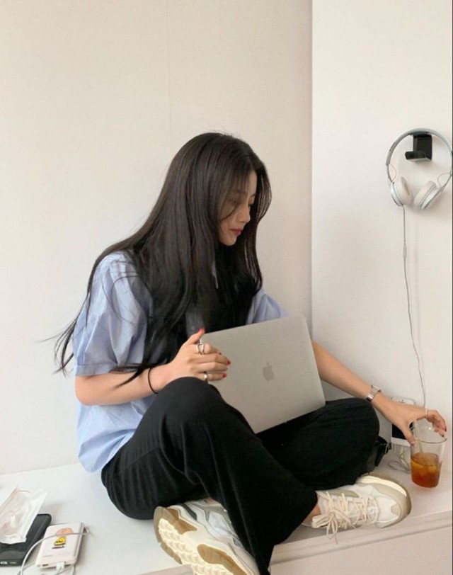 Mỗi th&aacute;ng tr&iacute;ch 2-3 triệu mua v&agrave;ng, d&acirc;n văn ph&ograve;ng cần biết 3 điều trước khi tiếp tục - Ảnh 2.