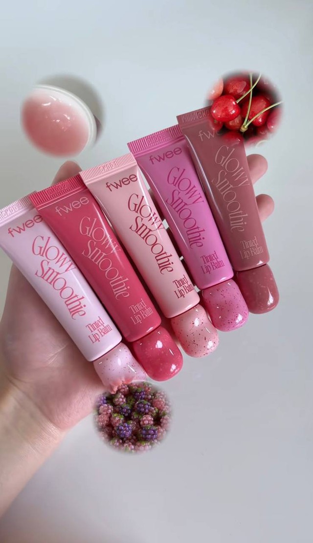FWEE tung d&ograve;ng son dưỡng c&oacute; m&agrave;u khiến m&ocirc;i mọng như cốc smoothie m&aacute;t lạnh, vừa mở b&aacute;n v&agrave;i ng&agrave;y đ&atilde; viral khắp nơi- Ảnh 1.