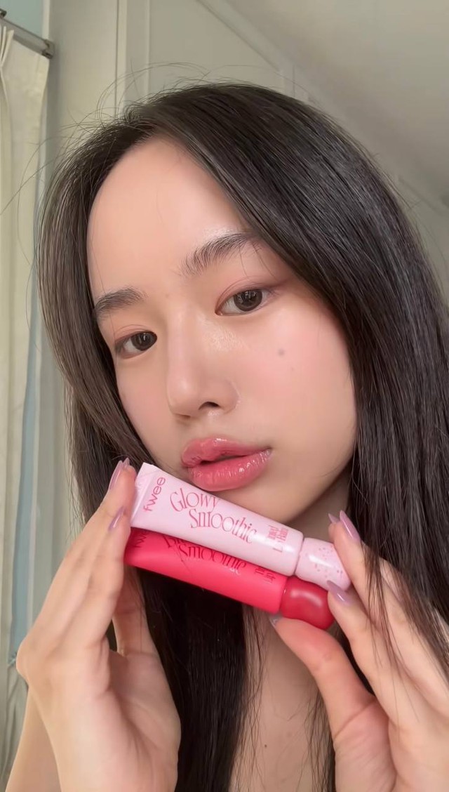 FWEE tung d&ograve;ng son dưỡng c&oacute; m&agrave;u khiến m&ocirc;i mọng như cốc smoothie m&aacute;t lạnh, vừa mở b&aacute;n v&agrave;i ng&agrave;y đ&atilde; viral khắp nơi- Ảnh 6.