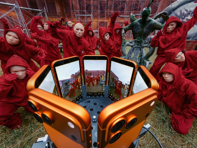 B&iacute; mật đằng sau MV "HVL" của MCK: 8 chiếc iPhone 17 Pro v&agrave; kỹ thuật quay 360 độ &ldquo;thế giới chưa ai từng l&agrave;m&rdquo; - Ảnh 4.