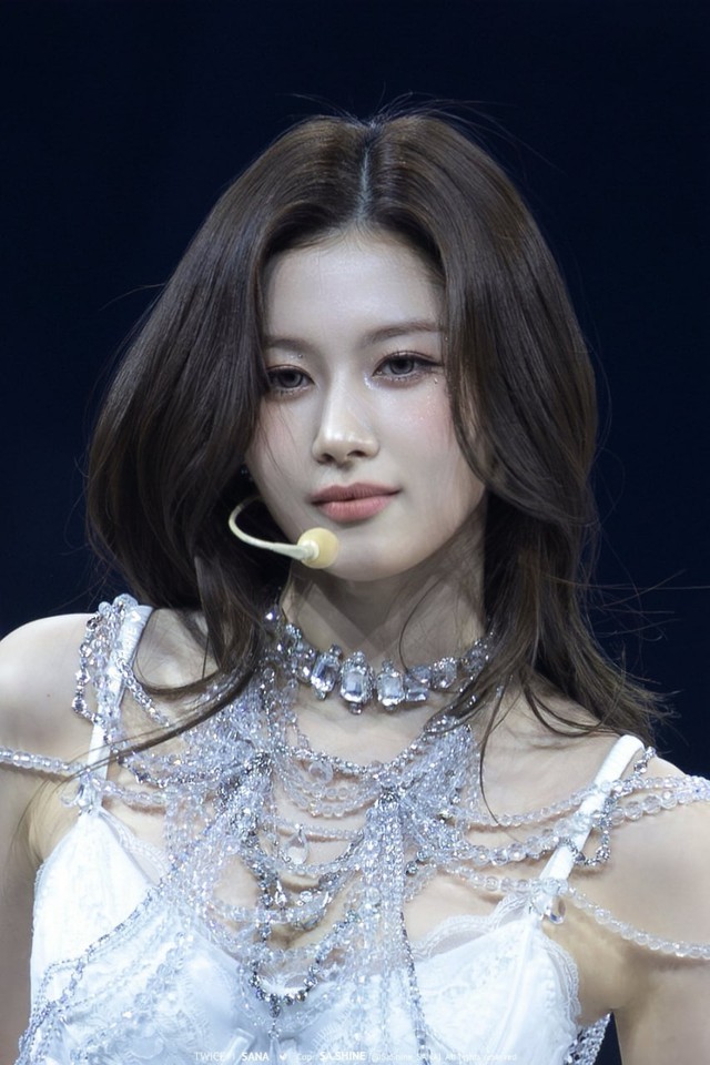 Showbiz c&oacute; tổ hợp kh&ocirc;ng lỗ hổng visual: 9 mỹ nh&acirc;n mỗi người một vẻ, đ&aacute;ng y&ecirc;u - trưởng th&agrave;nh "c&acirc;n đẹp"- Ảnh 30.