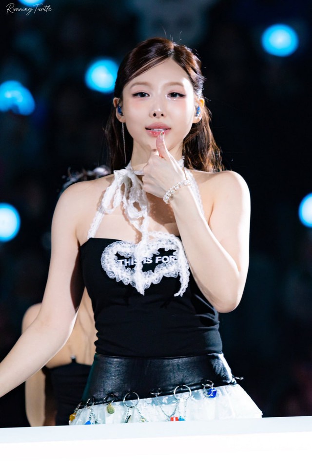 Showbiz c&oacute; tổ hợp kh&ocirc;ng lỗ hổng visual: 9 mỹ nh&acirc;n mỗi người một vẻ, đ&aacute;ng y&ecirc;u - trưởng th&agrave;nh "c&acirc;n đẹp"- Ảnh 2.