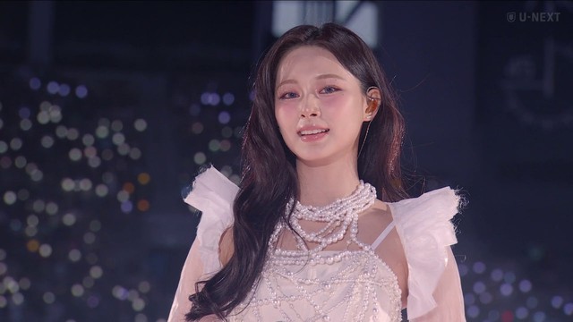 Showbiz c&oacute; tổ hợp kh&ocirc;ng lỗ hổng visual: 9 mỹ nh&acirc;n mỗi người một vẻ, đ&aacute;ng y&ecirc;u - trưởng th&agrave;nh "c&acirc;n đẹp"- Ảnh 10.