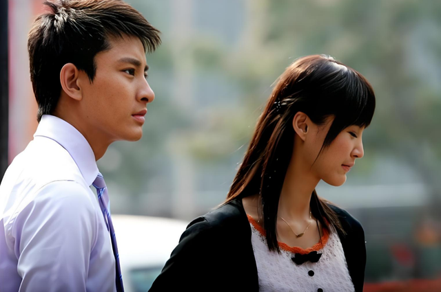 Nghỉ lễ, t&ocirc;i muốn về qu&ecirc; thăm bố ốm nhưng chồng nằng nặc giữ t&ocirc;i lại để đ&oacute;ng vai 