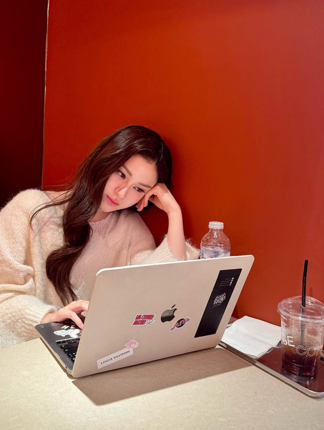 Một khái niệm mới đang ám ảnh dân văn phòng- Ảnh 1. Một khái niệm mới đang ám ảnh dân văn phòng- Ảnh 1.