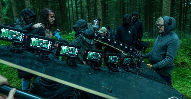 Cũng d&ugrave;ng một loạt iPhone để quay, album trailer &ldquo;HVL&rdquo; của đạo diễn Việt kh&aacute;c g&igrave; bom tấn điện ảnh 28 Years Later?- Ảnh 1.