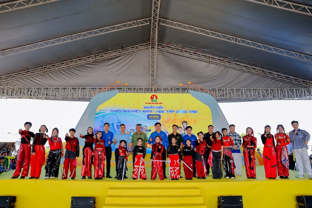Ngày hội “Thiếu nhi Việt Nam - Học tập sáng tạo” tại An Giang - Ảnh 1.