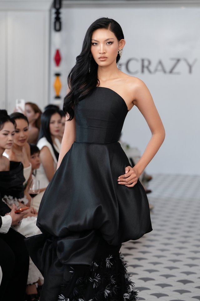 Nh&agrave; mốt Mr CRAZY & Lady SEXY t&aacute;i định nghĩa thời trang h&egrave; tại show diễn "Summer Dawn' 26" - Ảnh 12.