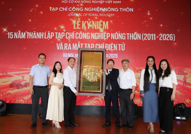 Tạp ch&iacute; C&ocirc;ng nghiệp N&ocirc;ng th&ocirc;n kỷ niệm 15 năm th&agrave;nh lập v&agrave; ra mắt Tạp ch&iacute; điện tử - Ảnh 9.