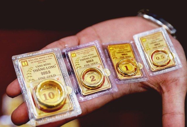 C&oacute; 5-10 triệu, n&ecirc;n mua v&agrave;ng hay giữ tiền mặt? C&acirc;u trả lời kh&ocirc;ng đơn giản như nhiều người nghĩ- Ảnh 2.