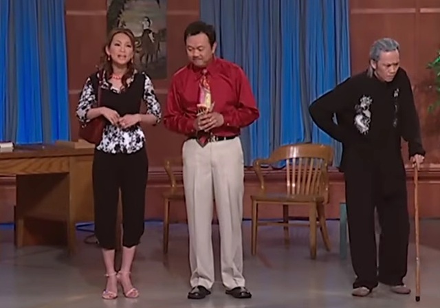 Nữ ca sĩ gi&agrave;u c&oacute; ở Mỹ: "Anh Ho&agrave;i Linh bảo t&ocirc;i, m&agrave;y cứ v&agrave;o đi tao chỉ cho"- Ảnh 1.