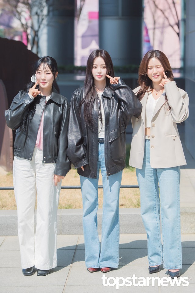 Thời gian bỏ qu&ecirc;n mỹ nh&acirc;n n&agrave;y: U50 trẻ kh&oacute; tin, đi h&aacute;t 20 năm m&agrave; nh&igrave;n như mối t&igrave;nh đầu- Ảnh 8.