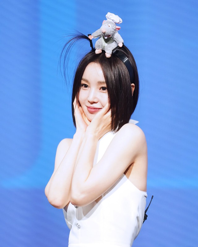 Thời gian bỏ qu&ecirc;n mỹ nh&acirc;n n&agrave;y: U50 trẻ kh&oacute; tin, đi h&aacute;t 20 năm m&agrave; nh&igrave;n như mối t&igrave;nh đầu- Ảnh 7.