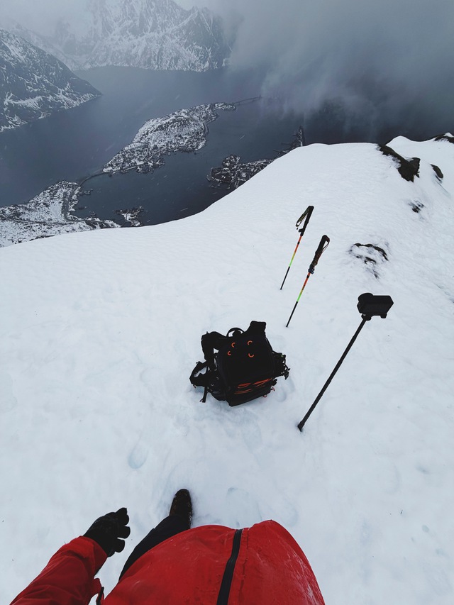 Apple Watch Ultra 3 v&agrave; h&agrave;nh tr&igrave;nh giữa b&atilde;o tuyết của Vinh Nguyễn: &ldquo;Trong một số t&igrave;nh huống, m&igrave;nh xem n&oacute; l&agrave; yếu tố mang t&iacute;nh sống c&ograve;n&rdquo;- Ảnh 2.