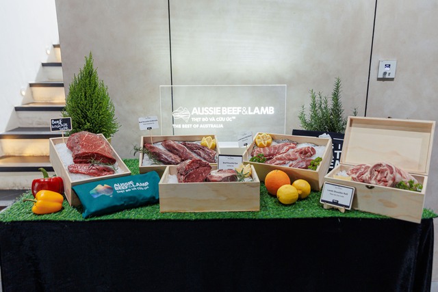 H&agrave;nh tr&igrave;nh đưa Bò Wagyu & Cừu &Uacute;c - Từ đ&ocirc;̀ng cỏ Úc đến b&agrave;n ăn Việt - Ảnh 2.