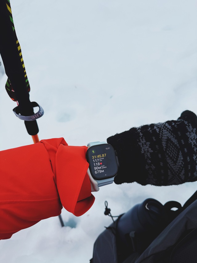 Apple Watch Ultra 3 v&agrave; h&agrave;nh tr&igrave;nh giữa b&atilde;o tuyết của Vinh Nguyễn: &ldquo;Trong một số t&igrave;nh huống, m&igrave;nh xem n&oacute; l&agrave; yếu tố mang t&iacute;nh sống c&ograve;n&rdquo;- Ảnh 13.