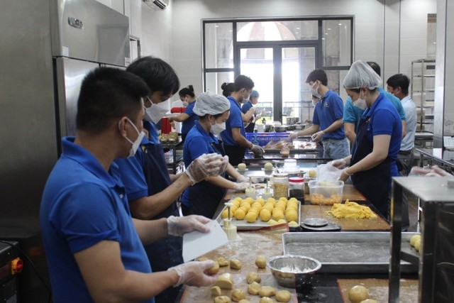 Th&agrave;nh phố Hồ Ch&iacute; Minh tổng kiểm tra an to&agrave;n thực phẩm trường học: Siết chặt đầu v&agrave;o, bảo vệ sức khỏe học đường - Ảnh 2.