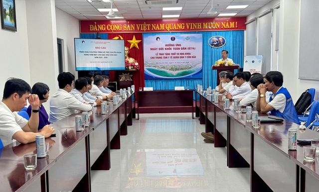 H&agrave;nh tr&igrave;nh mang nụ cười đến đảo xa: chăm s&oacute;c răng miệng cho học sinh v&agrave; người cao tuổi tại C&ocirc;n Đảo - Ảnh 2.