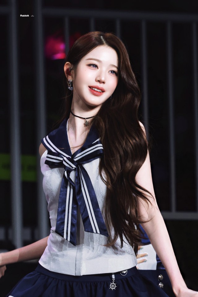 9 mỹ nhân làm nên tường thành nhan sắc bất bại của showbiz, mỗi thế hệ đẹp một kiểu - Ảnh 17.