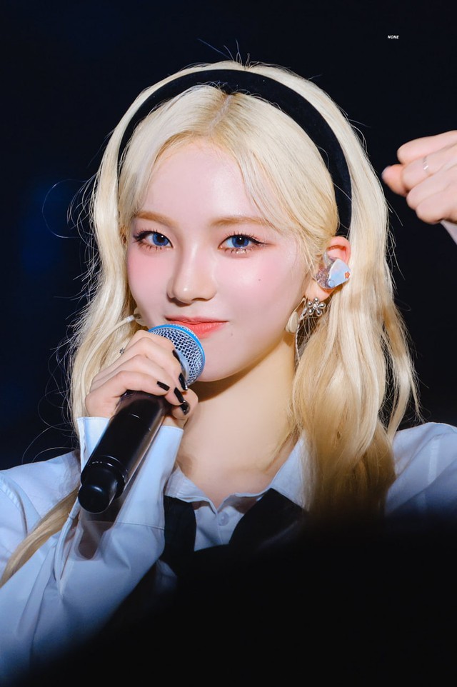 9 mỹ nhân làm nên tường thành nhan sắc bất bại của showbiz, mỗi thế hệ đẹp một kiểu - Ảnh 19.