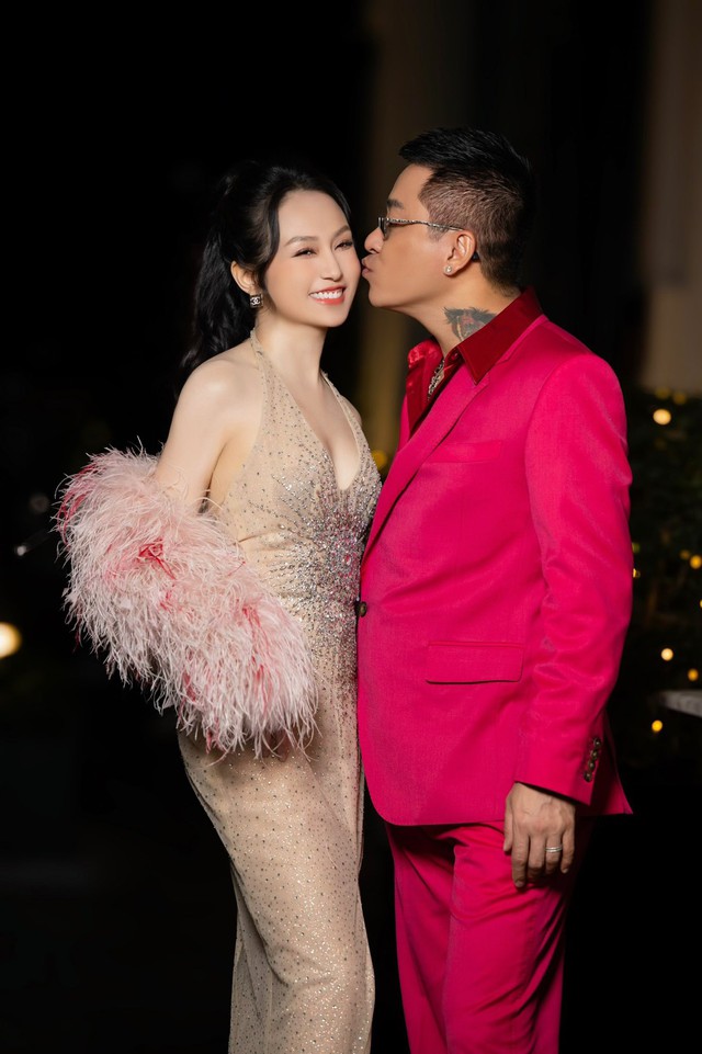 B&agrave; x&atilde; 9X của Tuấn Hưng: "Giờ kh&ocirc;ng chỉ l&agrave; vợ chồng, c&ograve;n l&agrave; bạn đồng tu" - Ảnh 1.