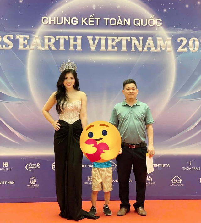 Hoa hậu l&agrave; vợ gi&aacute;o sư trẻ nhất Việt Nam: "Gi&aacute;o sư phải v&agrave;o bếp nấu ăn, nấu được m&oacute;n ngon m&igrave;nh khen"- Ảnh 1.