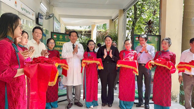 Ph&ograve;ng kh&aacute;m Từ T&acirc;m: Nơi g&oacute;i trọn &acirc;n t&igrave;nh giữa l&ograve;ng th&agrave;nh phố - Ảnh 3.