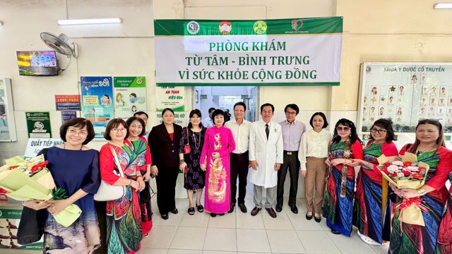 Ph&ograve;ng kh&aacute;m Từ T&acirc;m: Nơi g&oacute;i trọn &acirc;n t&igrave;nh giữa l&ograve;ng th&agrave;nh phố - Ảnh 5.