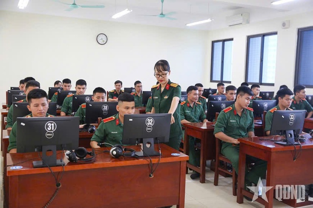 N&acirc;ng cao năng lực tiếng Anh theo chuẩn đầu ra của học vi&ecirc;n Tiểu đo&agrave;n 7, Trường Sĩ quan Ch&iacute;nh trị hiện nay- Ảnh 2.