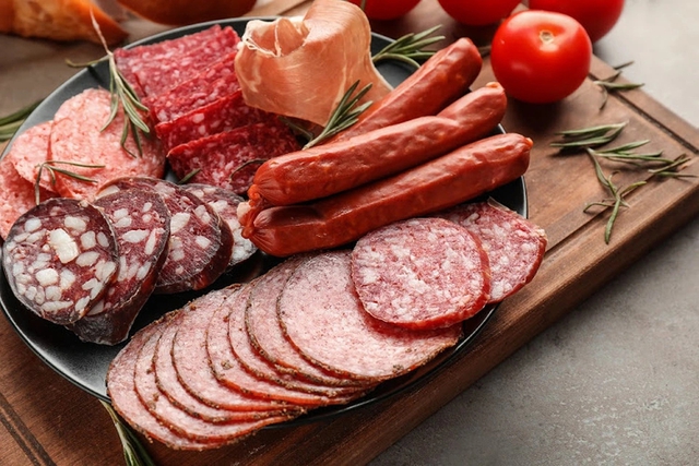 Chỉ cần thay đổi kiểu ăn "một thấp - hai cao" nguy cơ ung thư đại trực tràng có thể giảm gần 30% - Ảnh 2.