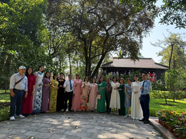 Gi&aacute; trị l&yacute; luận v&agrave; thực tiễn của t&aacute;c phẩm &ldquo;N&acirc;ng cao đạo đức c&aacute;ch mạng, qu&eacute;t sạch chủ nghĩa c&aacute; nh&acirc;n&rdquo; đối với c&ocirc;ng t&aacute;c thanh ni&ecirc;n trong kỷ nguy&ecirc;n số - Ảnh 16.
