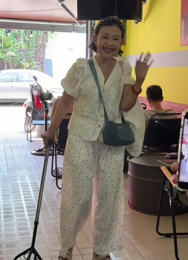 Vợ cũ danh h&agrave;i Bảo Chung: "T&oacute;c t&ocirc;i rụng nhiều lắm, n&ocirc;n mửa" - Ảnh 1.