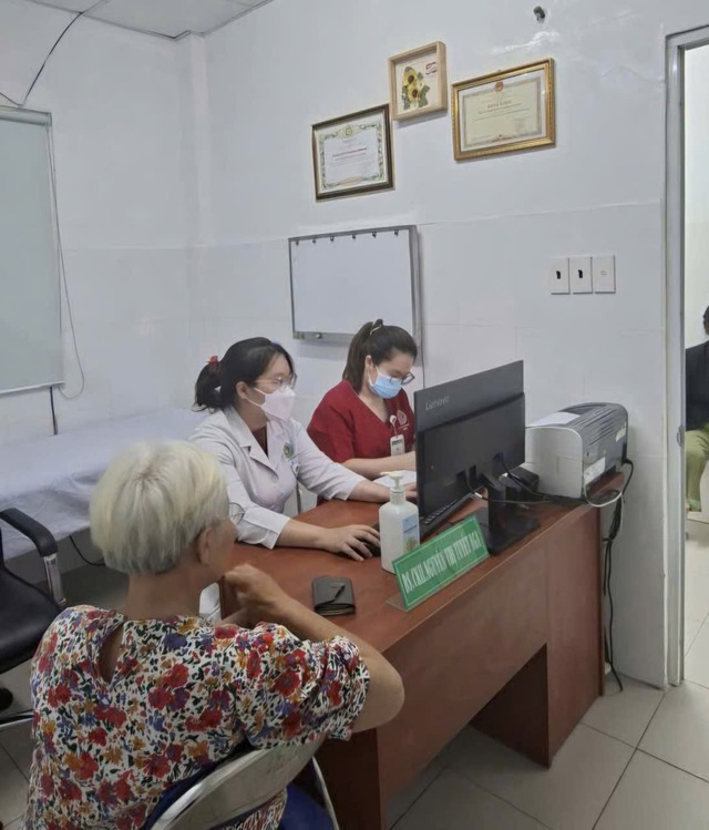 Kh&aacute;m sức khỏe to&agrave;n d&acirc;n: Từ tư duy &ldquo;cấp giấy ph&eacute;p&rdquo; sang quản l&yacute; sức khỏe chủ động - Ảnh 3.