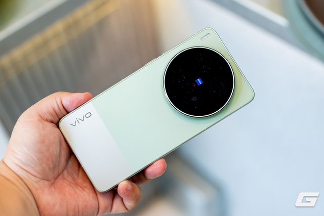 vivo X300 Ultra ch&iacute;nh thức ra mắt: Điện thoại gi&aacute; 50 triệu đồng th&igrave; c&oacute; g&igrave; hấp dẫn - Ảnh 1.