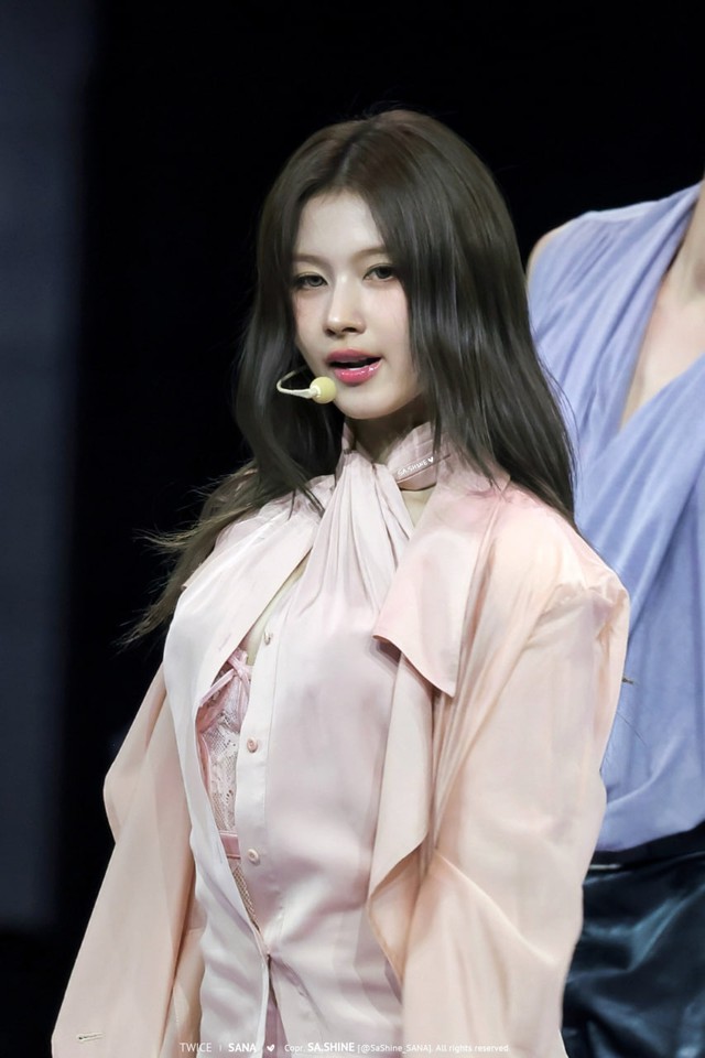 Đã hiểu lý do đây là mỹ nhân đẹp nhất thế giới, nói ngoại lệ showbiz cũng không ngoa - Ảnh 3.