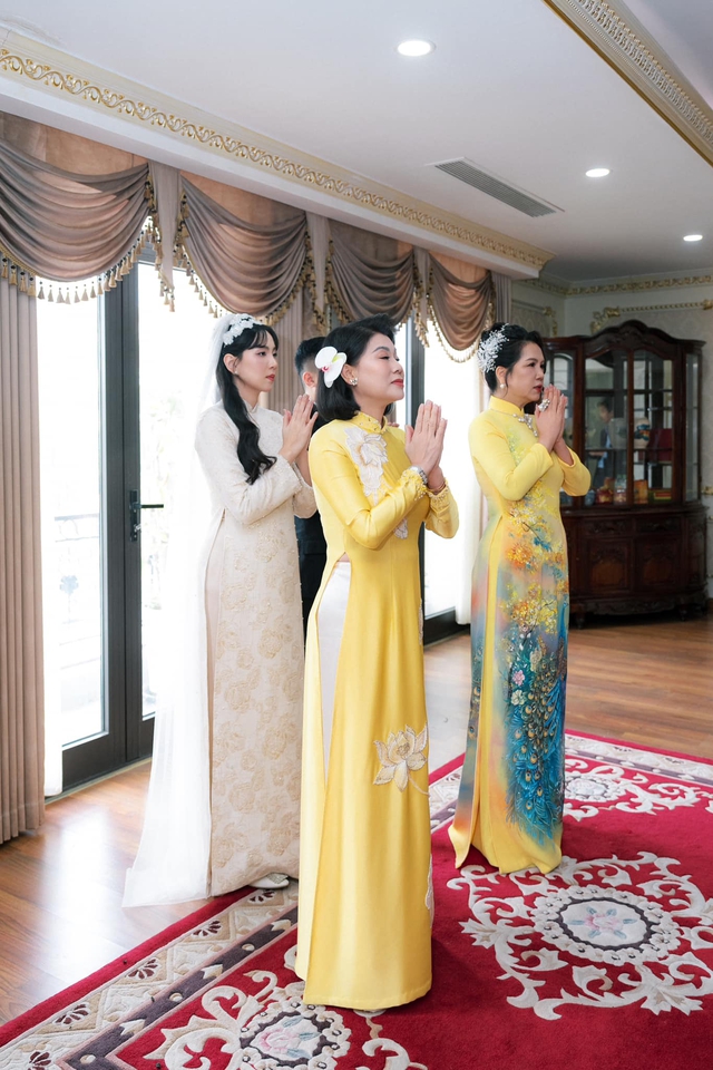 Nữ MC truyền h&igrave;nh cưới chồng thiếu gia k&eacute;m tuổi, sống hạnh ph&uacute;c trong biệt thự trắng nguy nga như l&acirc;u đ&agrave;i giữa Bắc Ninh - Ảnh 5.