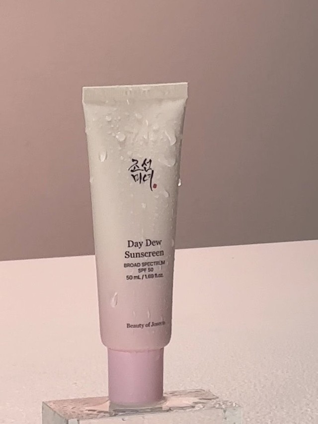 TOP 5 kem chống nắng b&aacute;n chạy nhất Sephora: Chị em to&agrave;n cầu m&ecirc; như điếu đổ, d&ugrave;ng 1 lần muốn mua lại N lần- Ảnh 3.