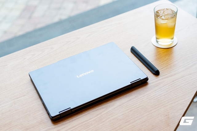 Cận cảnh Lenovo Yoga 7i 2-in-1 Gen 11: Tích hợp Intel Core Ultra thế hệ 3, 32GB RAM, đa dụng mạnh mẽ nhưng vẫn có điểm cần lưu ý - Ảnh 4.