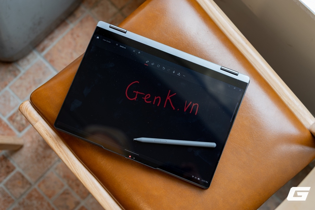 Cận cảnh Lenovo Yoga 7i 2-in-1 Gen 11: Tích hợp Intel Core Ultra thế hệ 3, 32GB RAM, đa dụng mạnh mẽ nhưng vẫn có điểm cần lưu ý - Ảnh 34.