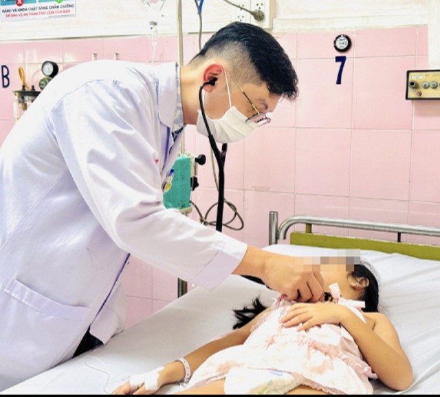Tiến tới bao phủ bảo hiểm y tế toàn dân năm 2030: Đột phá từ chiến lược mới của Chính phủ - Ảnh 2.