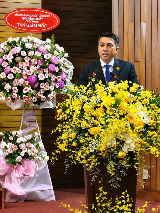 BS.CKII Phạm Thanh Việt ch&iacute;nh thức được bổ nhiệm Gi&aacute;m đốc Bệnh viện Chợ Rẫy - Ảnh 3.
