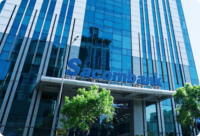 Chuyện như cơm bữa của d&acirc;n ng&acirc;n h&agrave;ng: 9-10h đ&ecirc;m vẫn chụp ảnh &ldquo;check-in&rdquo; ở văn ph&ograve;ng- Ảnh 4.