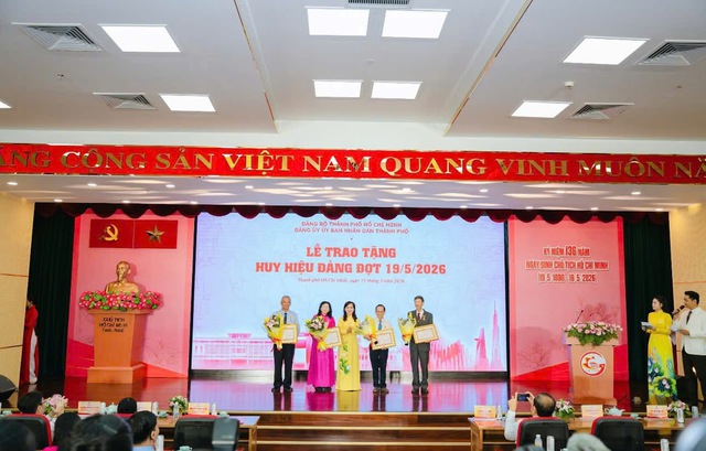 Đảng bộ UBND Thành phố Hồ Chí Minh: Tỏa sáng những “bông hoa” dâng Bác trong kỷ nguyên vươn mình của dân tộc - Ảnh 4.