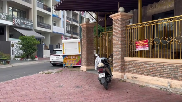 Một nữ NSND v&agrave; nam NSƯT phải đ&oacute;ng cửa 2 nh&agrave; h&agrave;ng ở TP.HCM: "Qu&aacute; đau l&ograve;ng!"- Ảnh 1.