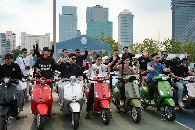 Đi Vespa kh&ocirc;ng đơn giản l&agrave; &ldquo;chạy xe&rdquo;, đ&oacute; l&agrave; một kiểu &ldquo;tr&igrave;nh diễn di sản&rdquo; - Ảnh 5.