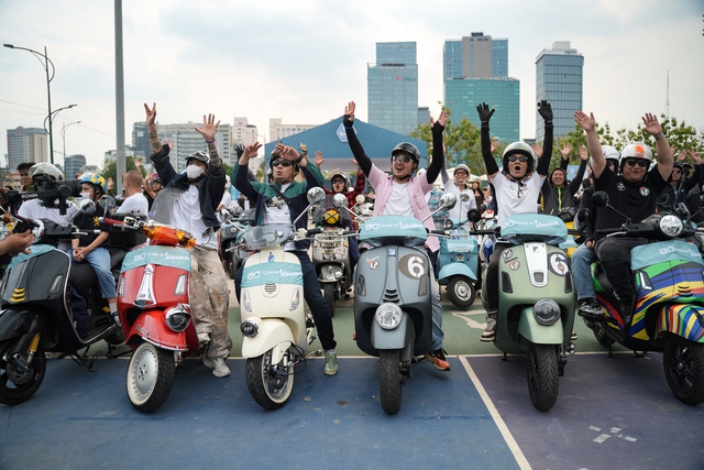 Đi Vespa kh&ocirc;ng đơn giản l&agrave; &ldquo;chạy xe&rdquo;, đ&oacute; l&agrave; một kiểu &ldquo;tr&igrave;nh diễn di sản&rdquo; - Ảnh 10.
