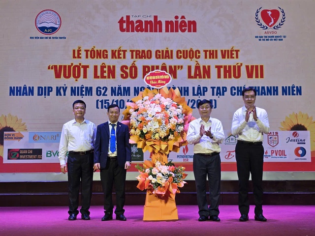 Ph&aacute;t động cuộc thi viết &ldquo;Vượt l&ecirc;n số phận&rdquo; lần thứ IX: Viết tiếp bản h&ugrave;ng ca về nghị lực sống v&agrave; kh&aacute;t vọng Việt - Ảnh 5.