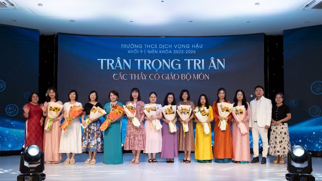 Lan tỏa gi&aacute; trị biết ơn trong lễ trưởng th&agrave;nh tuổi 15 của học sinh THCS Dịch Vọng Hậu - Ảnh 9.