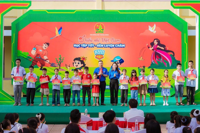 1.500 em thiếu nhi tham dự Ng&agrave;y hội &ldquo;Thiếu nhi Việt Nam - Học tập tốt, r&egrave;n luyện chăm&rdquo; tại tỉnh Thanh H&oacute;a - Ảnh 2.
